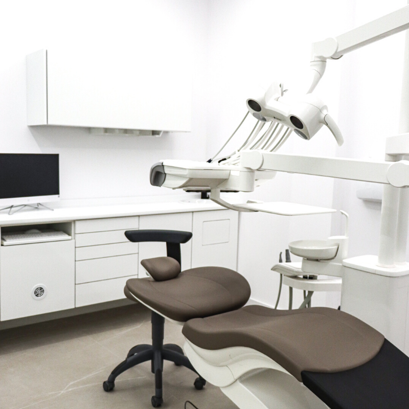 una imagen de un gabinete de la clínica dental amvires